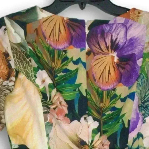103. Ted Baker - Black, Peach, & Multi Color Floral Short Sleeve Dress size 1 - Picture 7 of 7